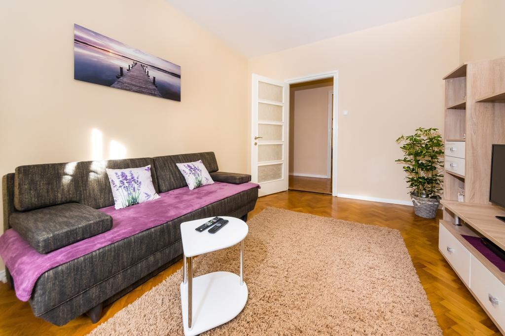Colona Apartment